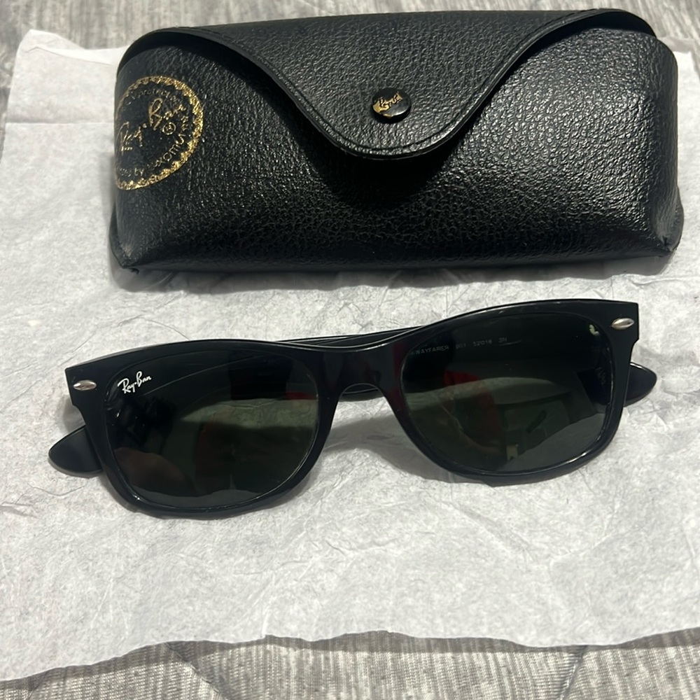 Wayfarer Rayban